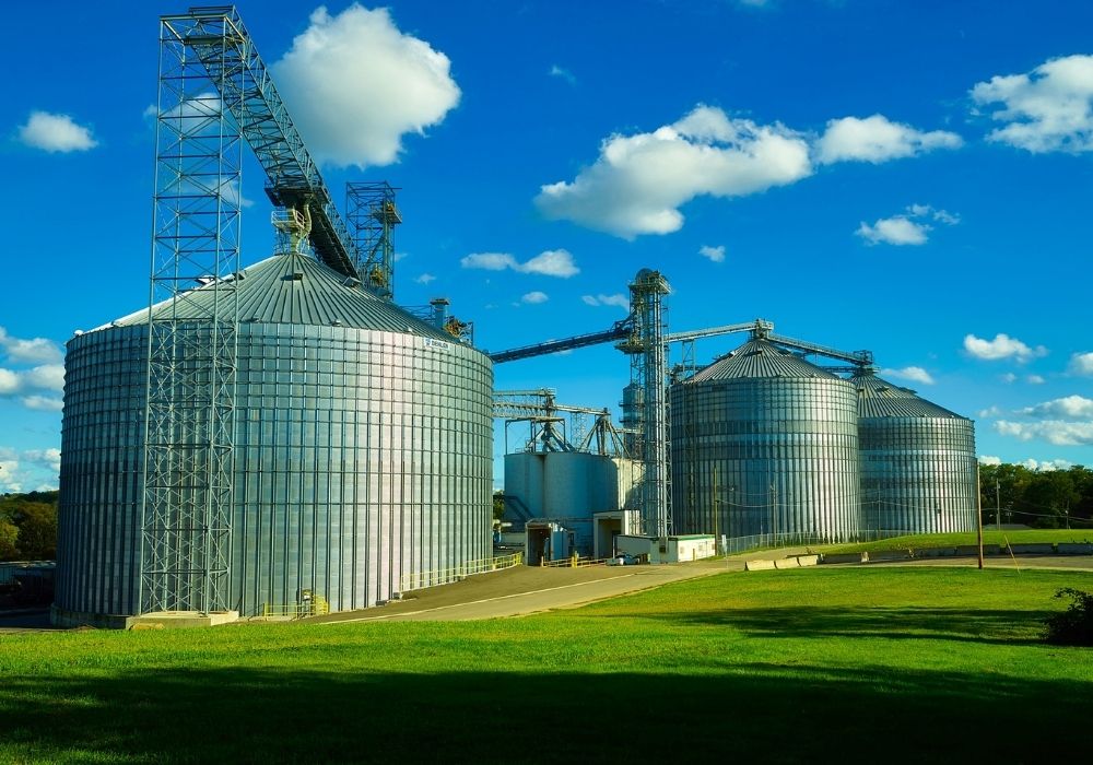 Silos e Armazéns